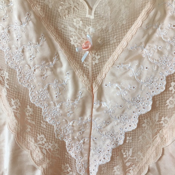 Vintage Joan Collins Nightgown size Large - Picture 3 of 6